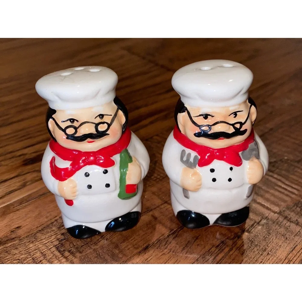 Vintage Fat Chef Salt and Pepper Shakers Set Ceramic Kitchen Bistro Decor 2pc